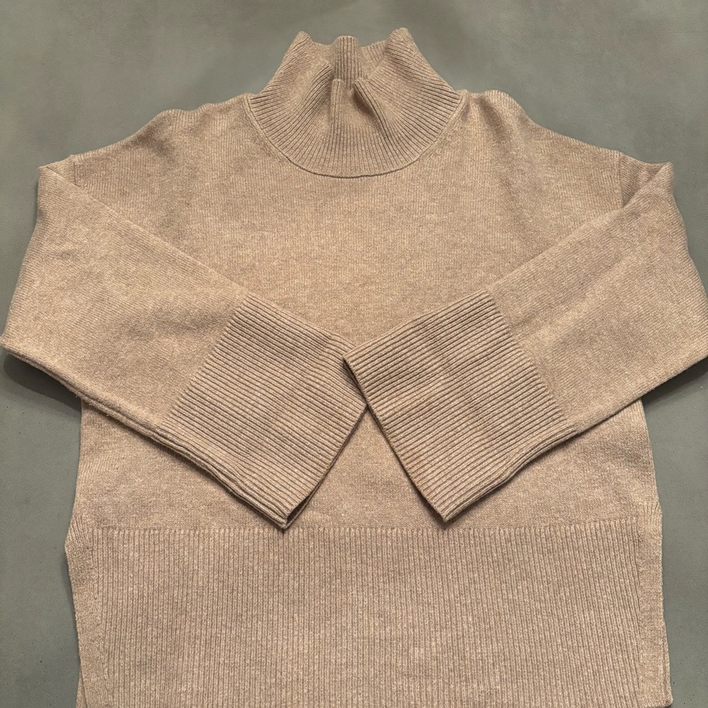 Banana Republic sweater